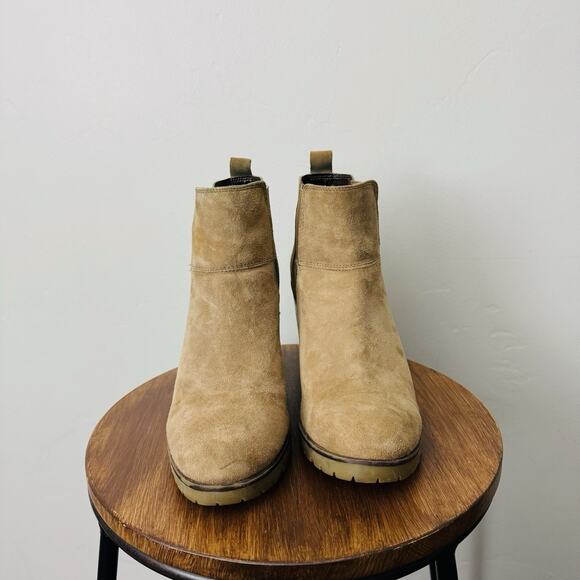 Crevo Alicia Chelsea Tan Suede Heeled Bootie Women’s Size 9 - Picture 2 of 10